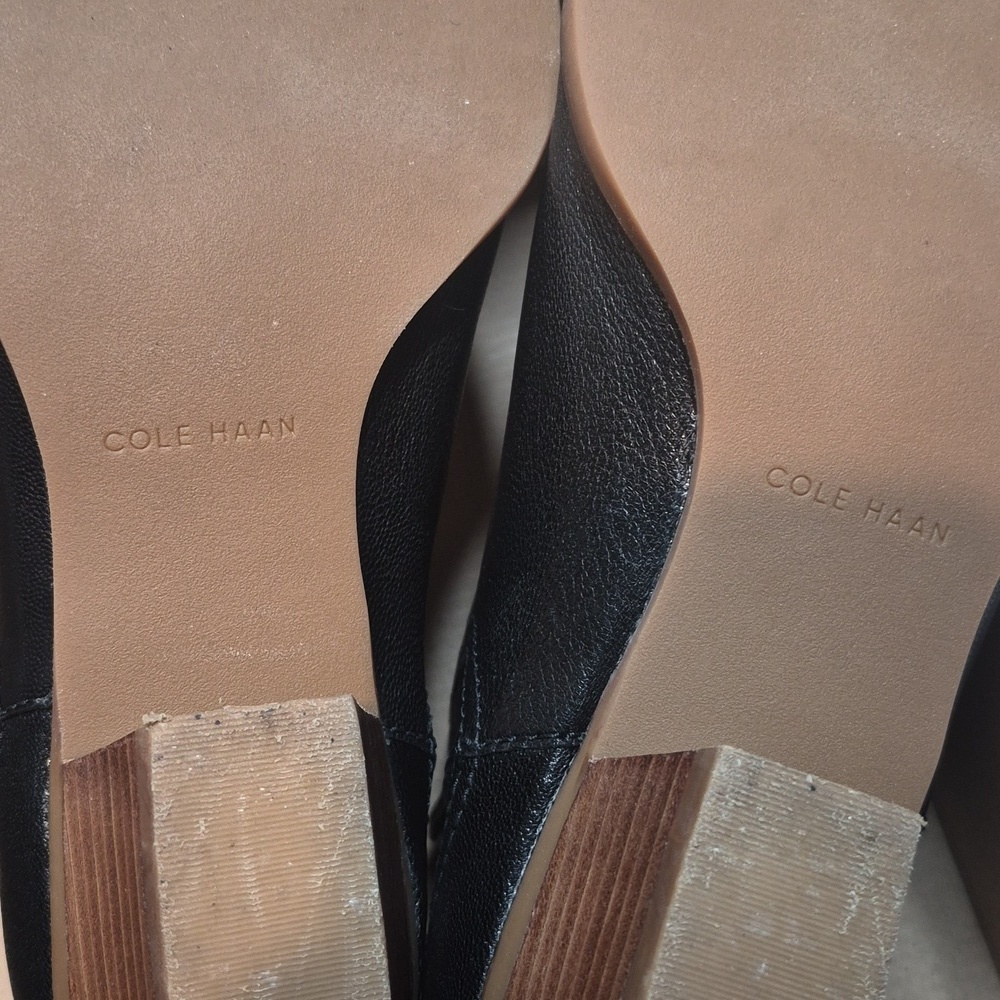 Cole Haan Hadlyn women's black leather zippered almond toe ankle booties size 9 - Picture 11 of 11